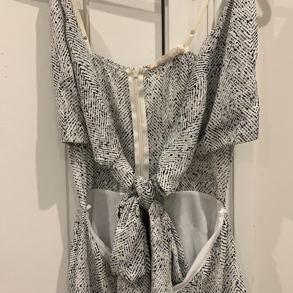 Romper - Picture 3 of 4